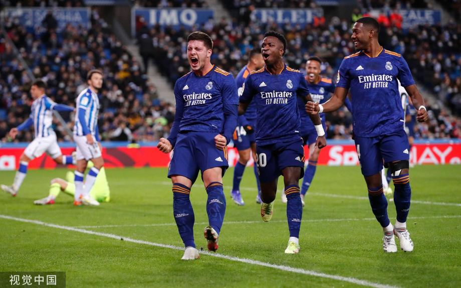 随着裁判的 随着裁判的