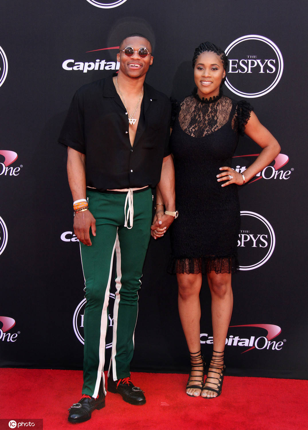 的双重拉扯 的双重拉扯