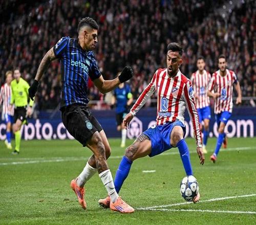 某教练组直 某教练组直