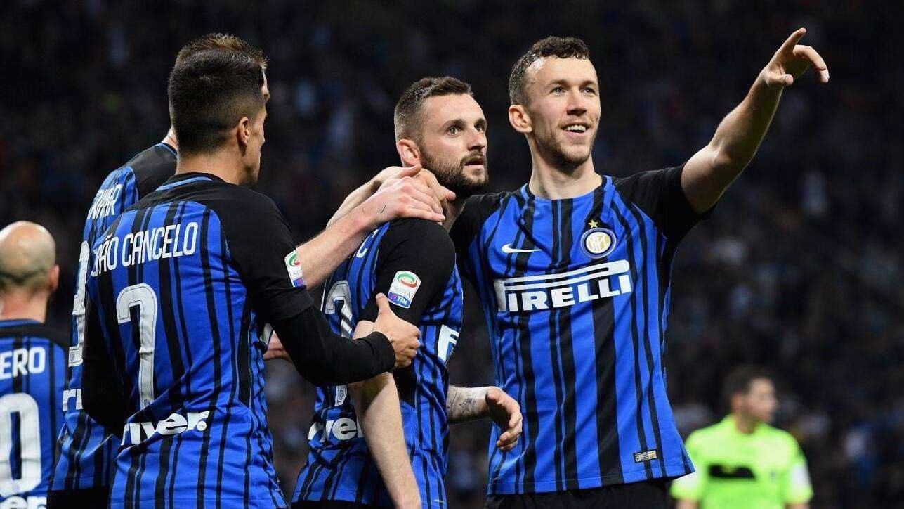 而当她回到 而当她回到